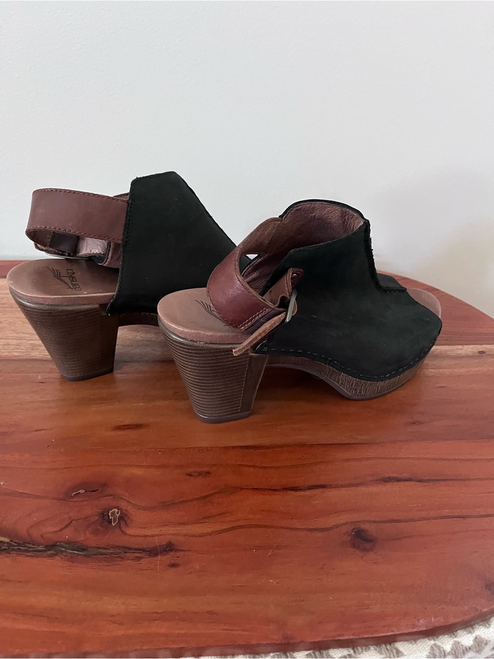 Dansko Black Nubuck Leather Slingback Platform Sandals Brown Strap Size 38 - Picture 2 of 7